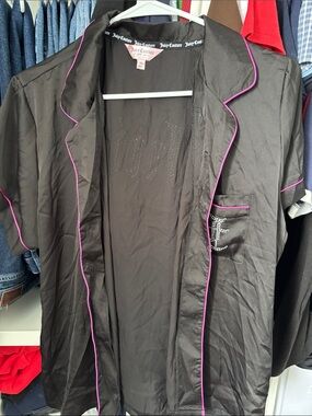 Juicy Couture Black Satin Short Sleeve Pajama Set with Pink Piping